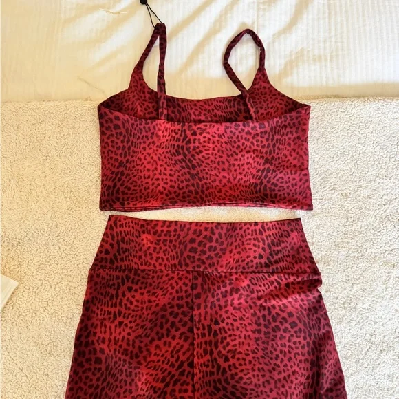 Paige Crop Top and Cece Booty Shorts in Mai Tai Skatie Size Large - Picture 2 of 2